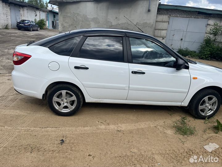 LADA Granta 1.6 МТ, 2015, 137 000 км