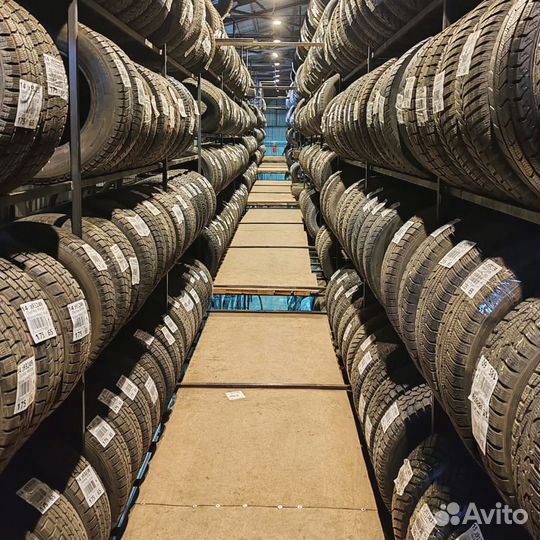 Yokohama Advan Sport V105 235/50 R19 99L