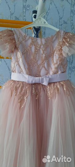 Вечернее платье