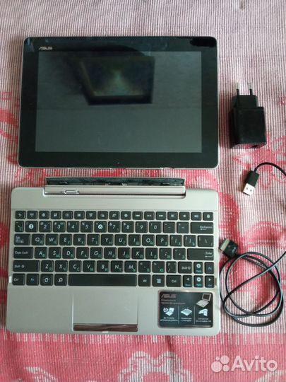 Планшет Asus Transformer TF300T