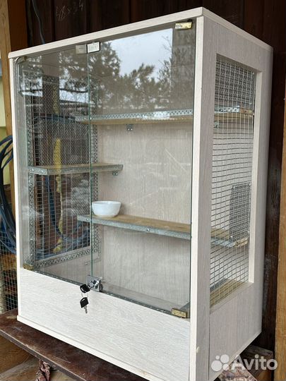 Витрина б/у и шиншиллы