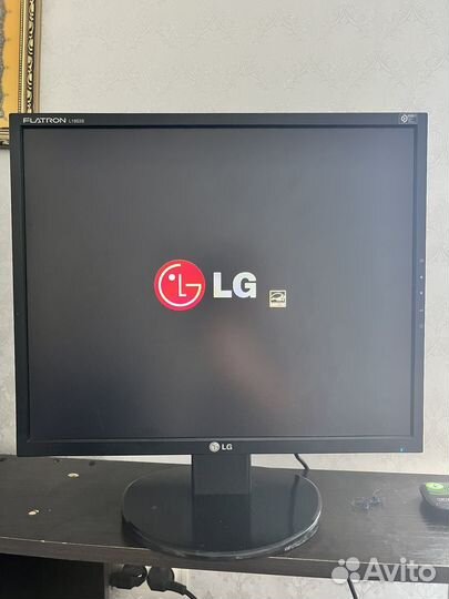 Монитор LG 20