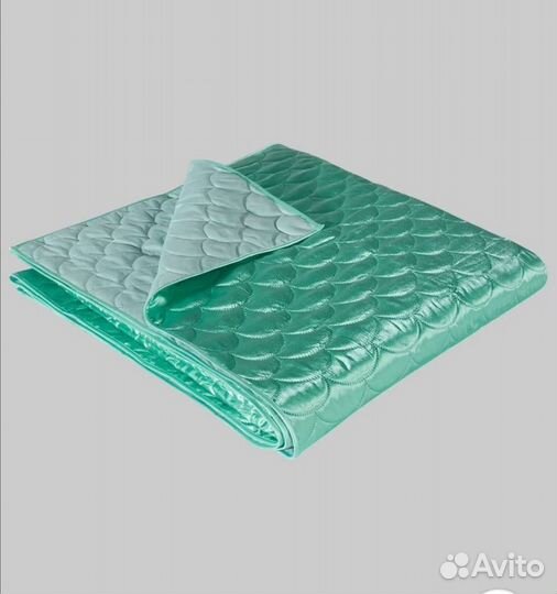 Покрывало на кровать новое