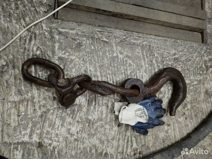 Гак, крюк поворотный