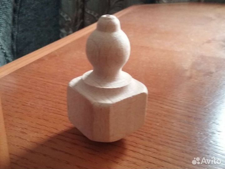 Крючок деревянный фигурный (бук),5 см