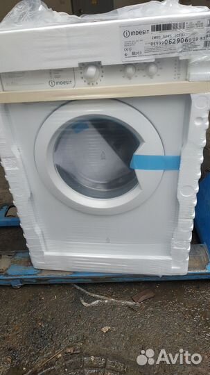Стиральная машина 5кг Indesit iwsd 51051 Новая