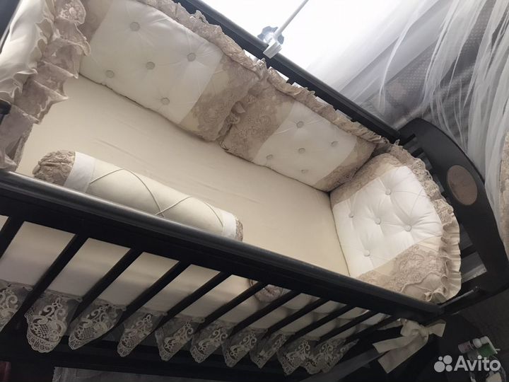 Детская кроватка с матрасом