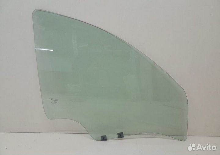Стекло переднее правое Renault Duster