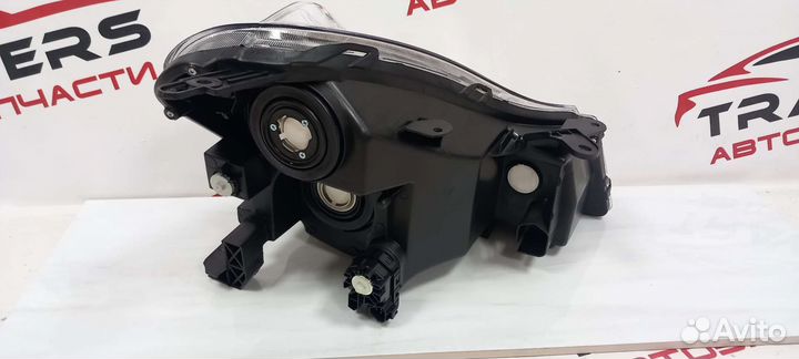 Фара передняя Nissan Almera G15