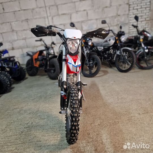 Питбайк Арollo 125Е 17/14Чёрный. Электростартер