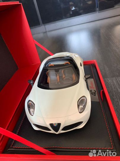 Масштабная модель Alfa Romeo 4C 1/18 BBR