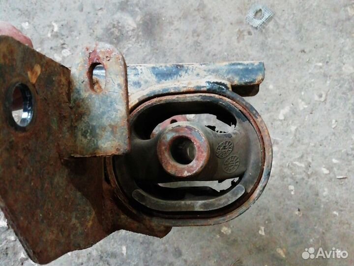 Подушка опора двигателя лифан солано 1