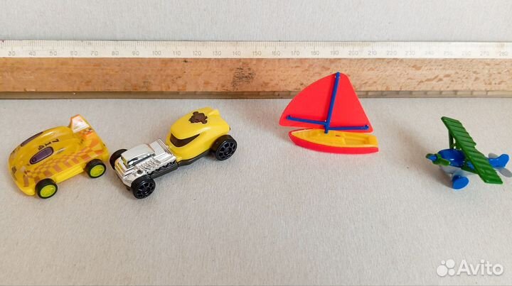 Игрушки из Киндера и Несквика