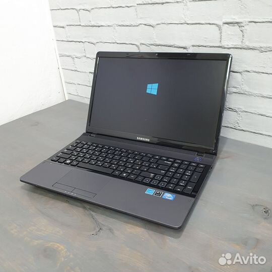 Ноутбук Samsung 300E5A 15.6