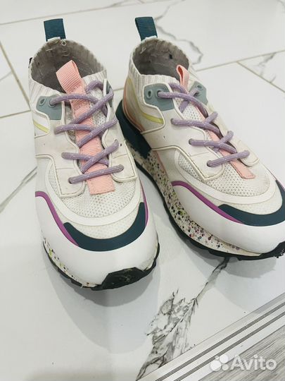 Кроссы zara 30р