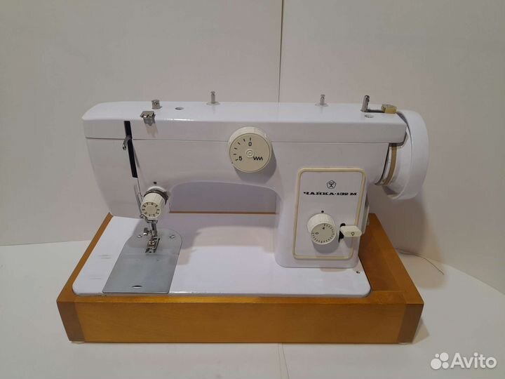Швейная машинка Чайка 132м