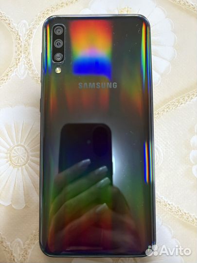 Samsung Galaxy A Quantum, 8/128 ГБ