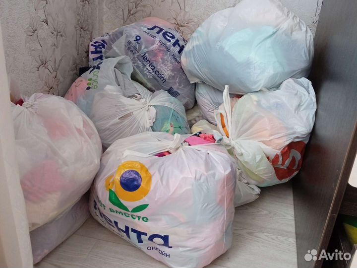 11 пакетов одежды на девочку от 86 до 116