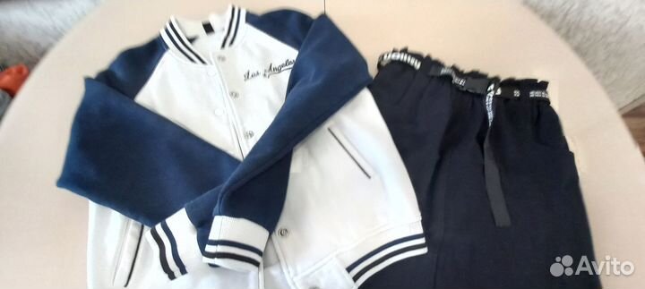 Одежда для девочки 8-10 лет