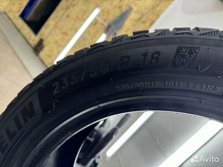 Michelin X-Ice North 4 235/50 R18