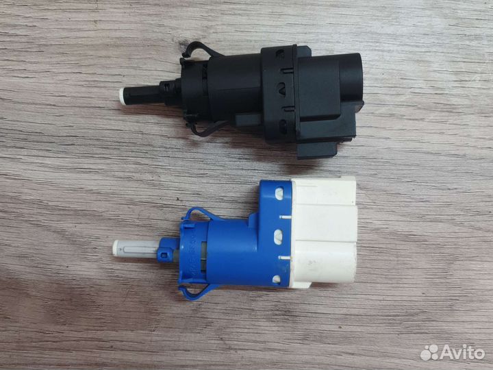 Датчик включения стоп сигнала focus transit