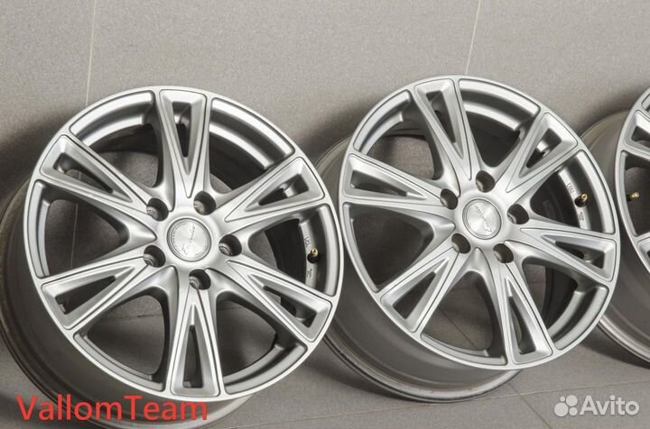 Лот UP26168226 Фирменные 16-е диски HOT stuff exce