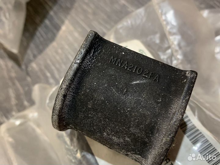 Втулки стабилизатора jaguar XJ X300