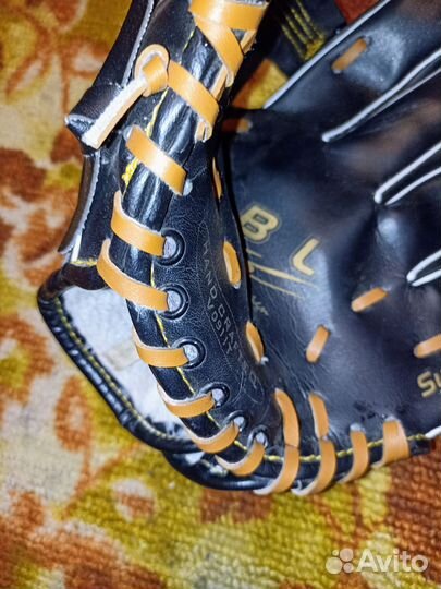 Бейсбольная перчатка + мяч