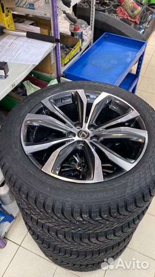 Nokian Tyres Hakkapeliitta 10p SUV 235/55 R20