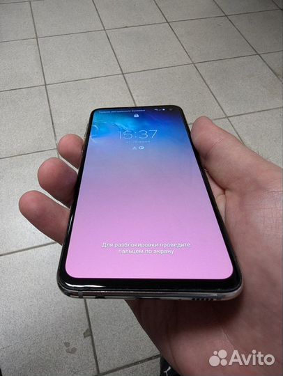 Samsung Galaxy S10e, 6/128 ГБ