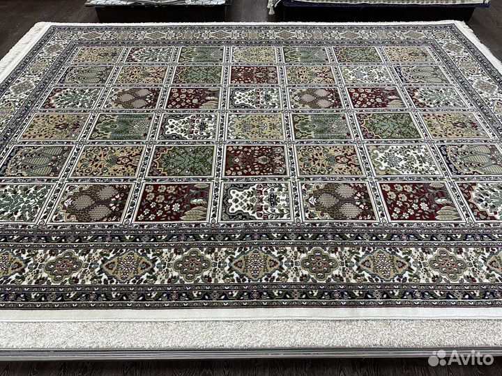 Ковер новый 2.8*3.8