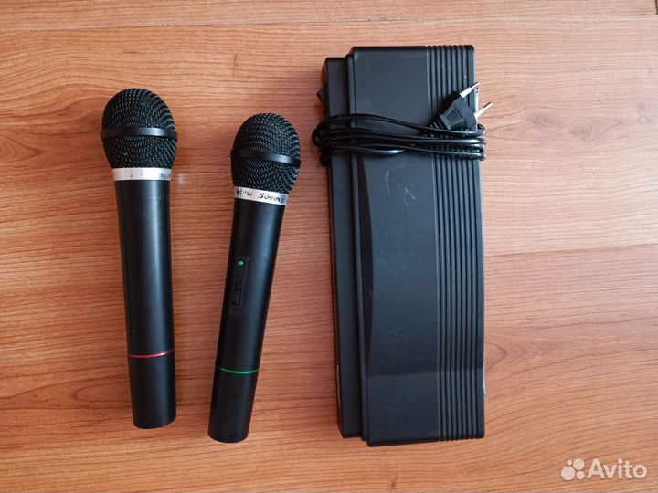 Микрофон беспроводной