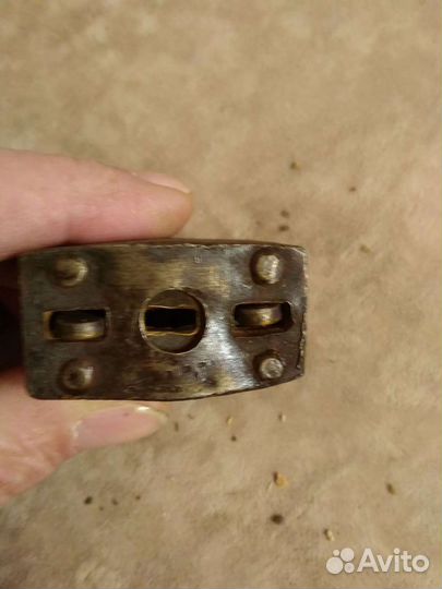 Редкий старинный замок