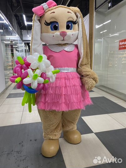 Зайка на праздник, ростовая кукла