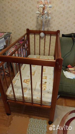 Детская кроватка