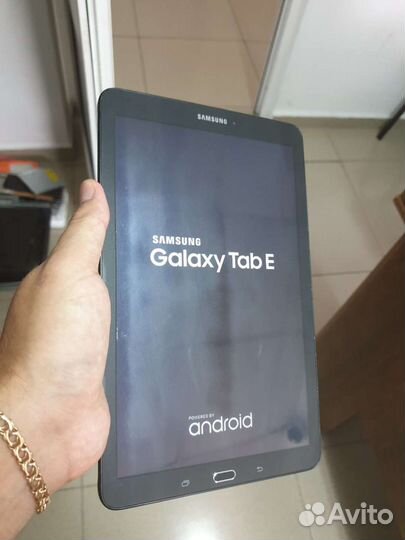 Дисплей на Samsung Galaxy Tab E