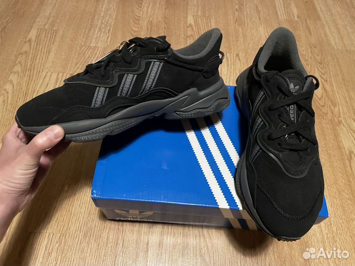 Кроссовки adidas originals ozweego