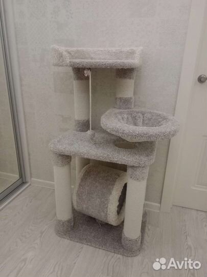 Домик для кошки с когтеточкой новый