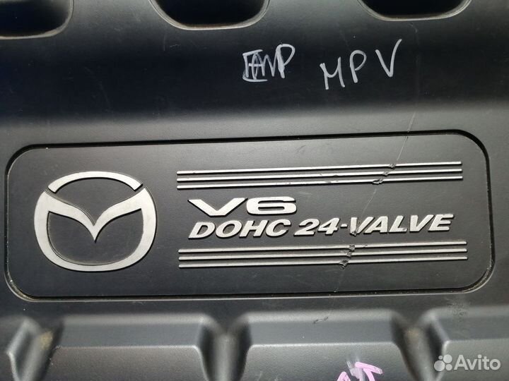 Крышка двигателя декоративная Mazda MPV