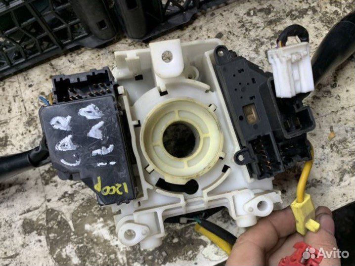 Переключатель дворников Mitsubishi Carisma