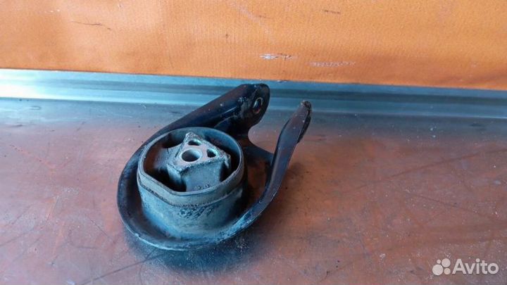 Опоры двигателя задние Ford Focus 2