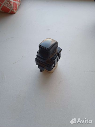 Кнопка стеклоподъёмника mitsubishi chariot grandis