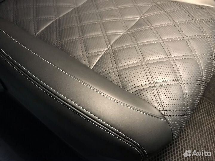 Чехлы на Toyota RAV4 40