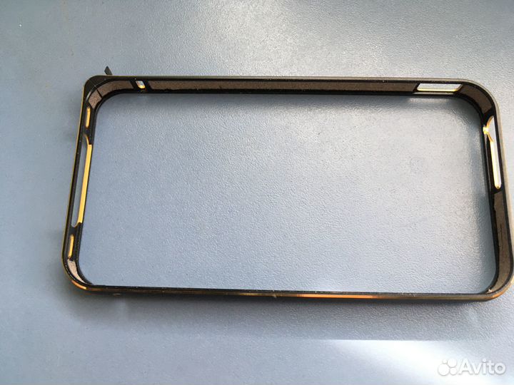 Алюминиевый чехол- бампер iPhone 4,4S