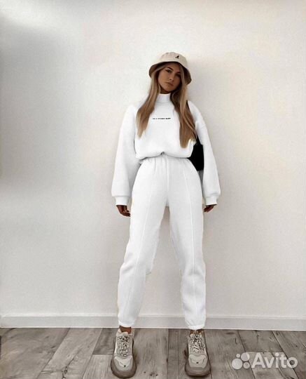 Спортивный костюм женский новый