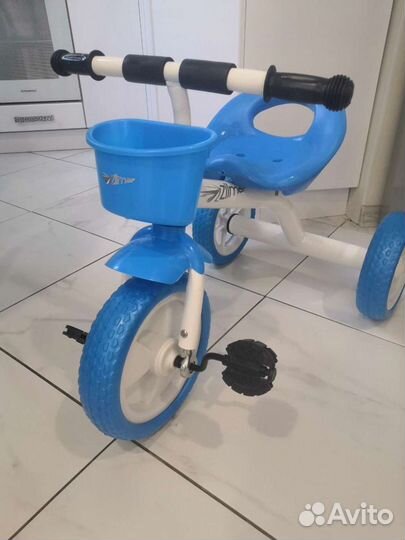 Детский трехколесный велосипед