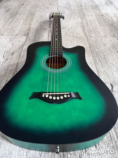 Акустическая гитара