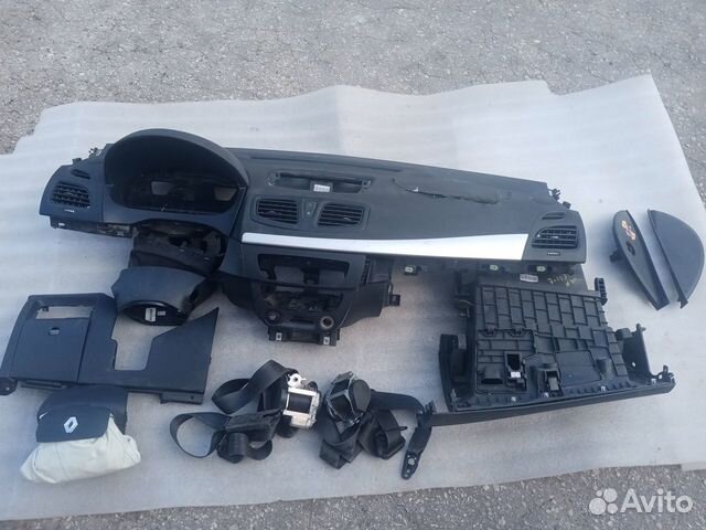 Безопасность сработавшая Renault Fluence 2013