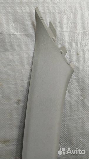 Обшивка левой стойки Suzuki Grand Vitara 2008