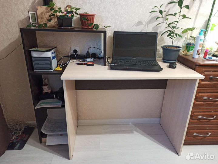 Стол письменный/компьютерный